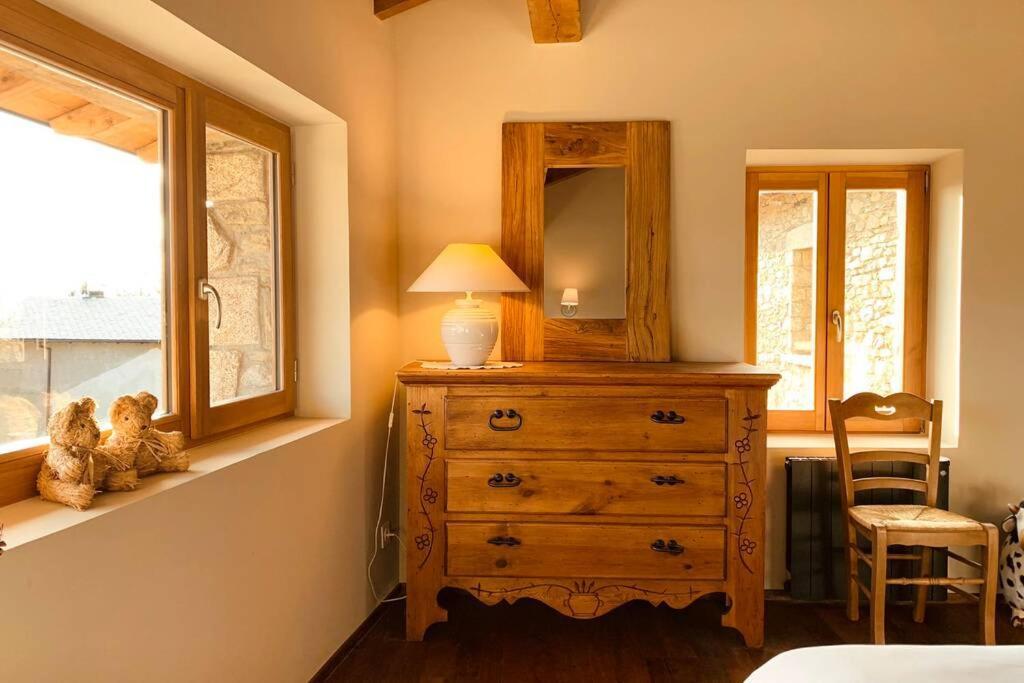 Charmante Maison de village: Prestation de Qualité, Tout confort, Terrasse Targassonne Esterno foto